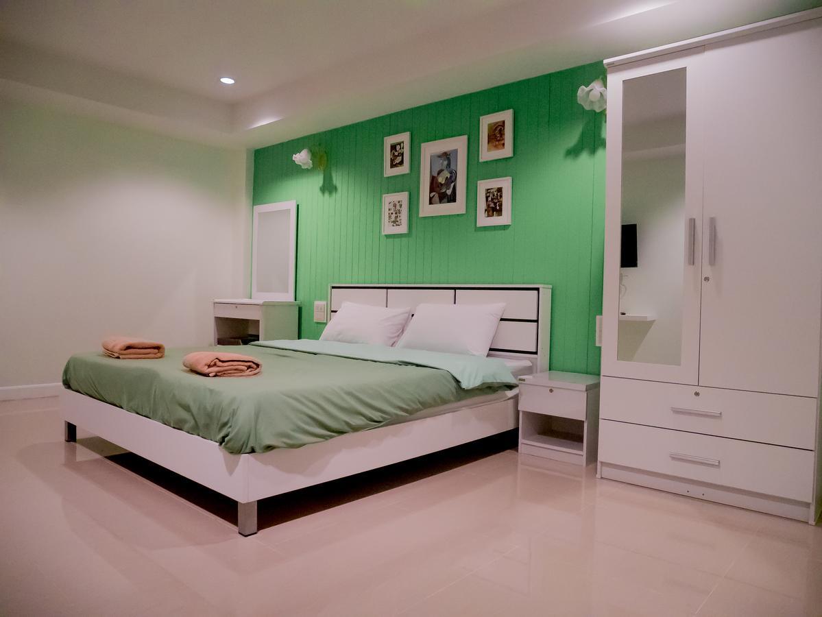 Uj Apartment Bangsaen Exterior foto