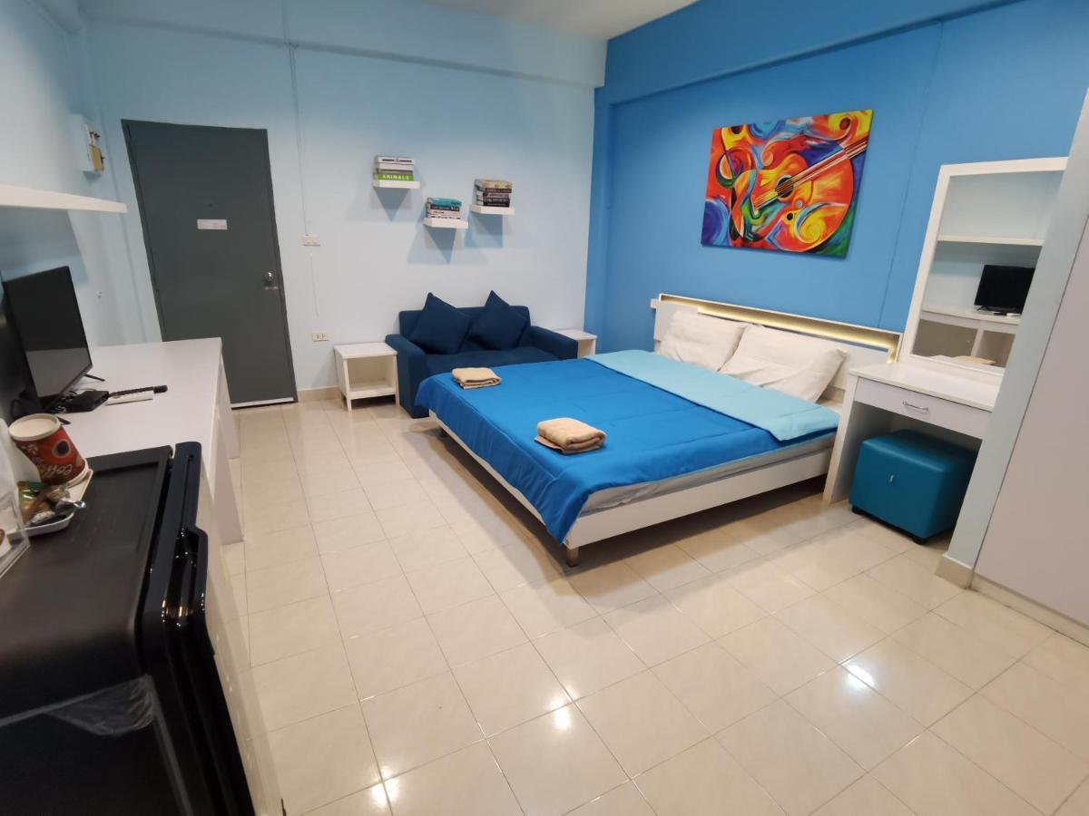 Uj Apartment Bangsaen Exterior foto